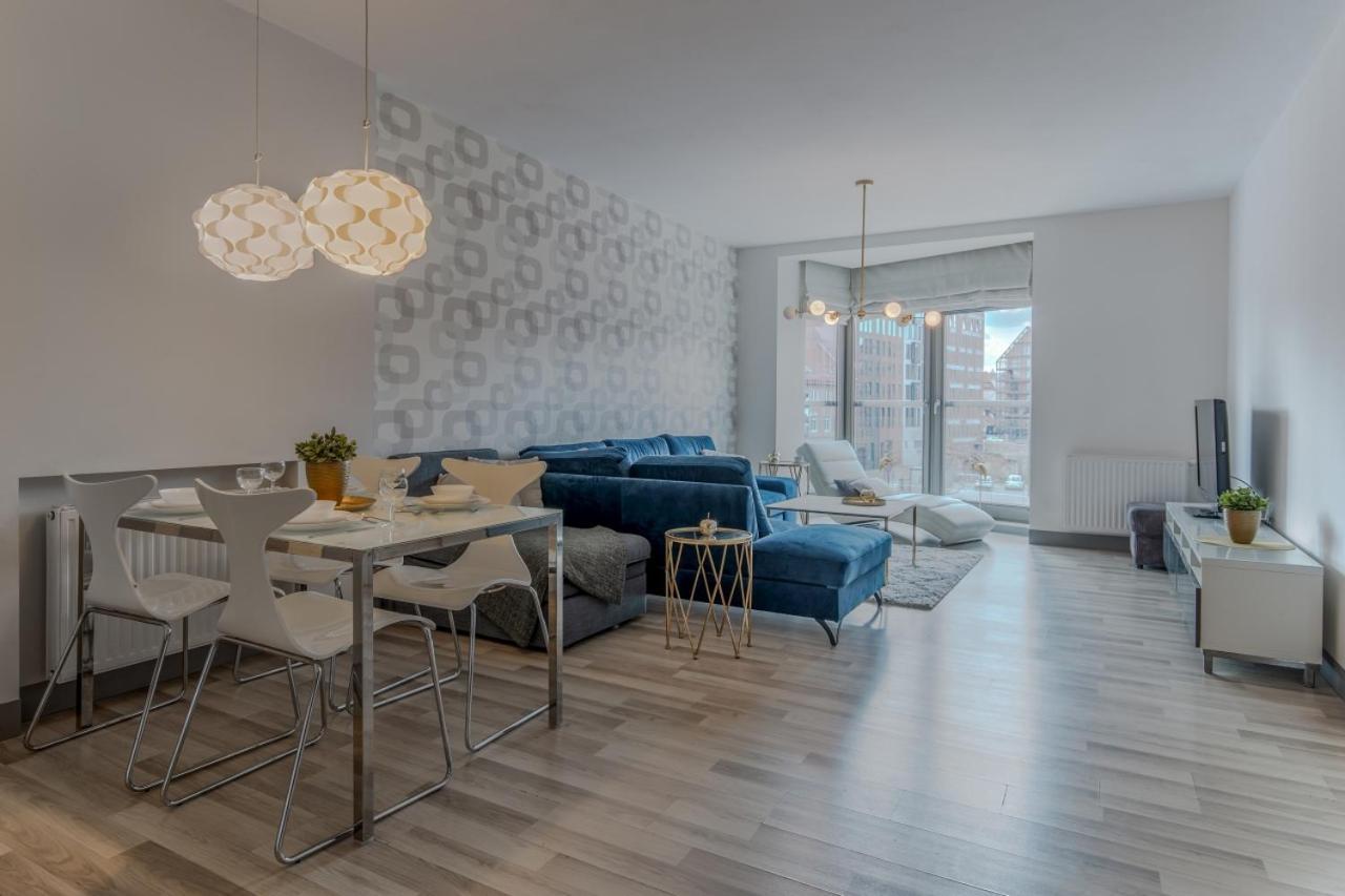 Citystay Ambra Waterlane Apartment กดัญสก์ ภายนอก รูปภาพ