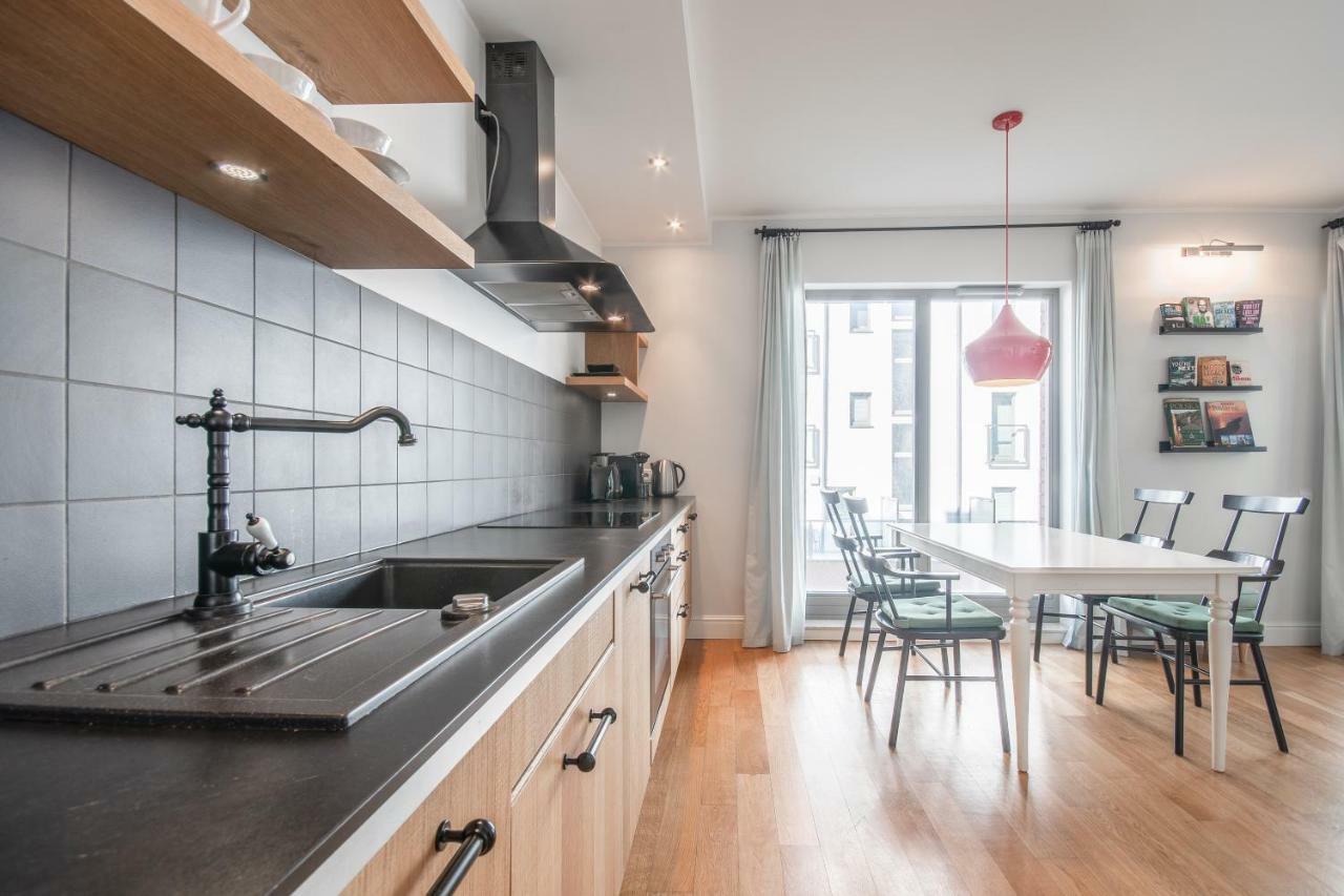 Citystay Ambra Waterlane Apartment กดัญสก์ ภายนอก รูปภาพ